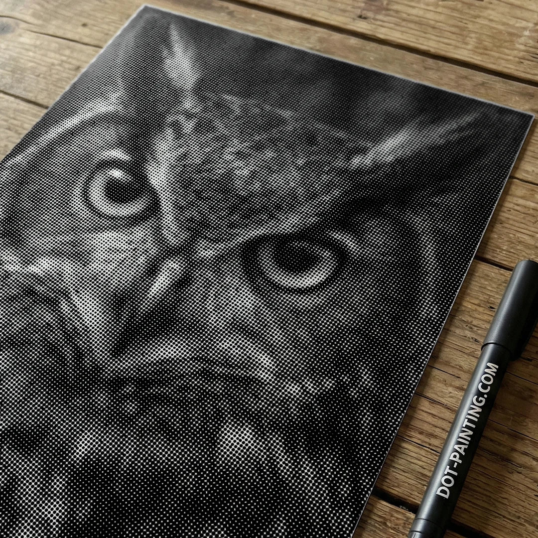 Med Owl Dot Painting i huvudrollen